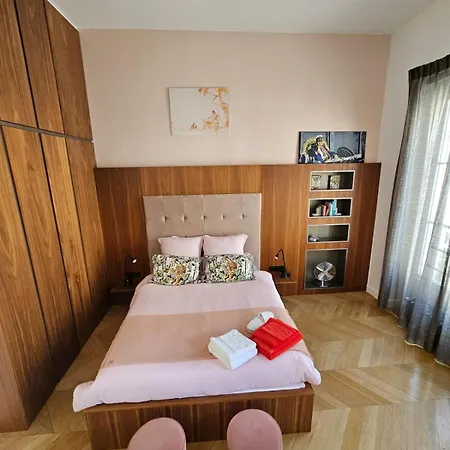 Rose Appartement Parijs