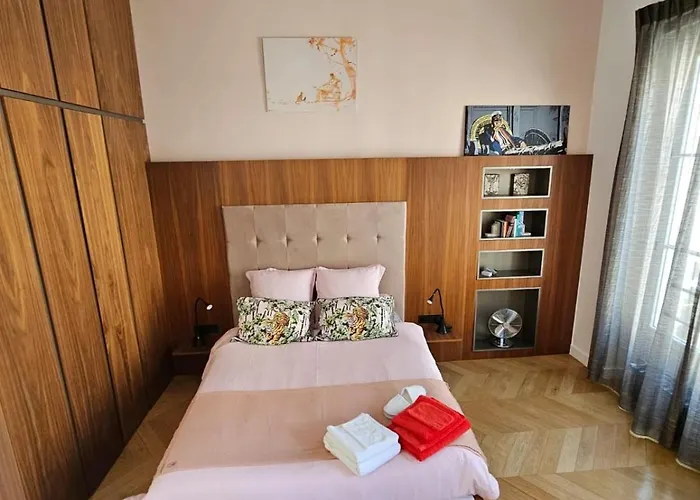 Rose شقة باريس